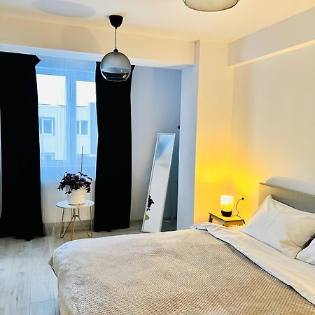 Airport Gardens Loft Apartment Otopeni Exterior photo